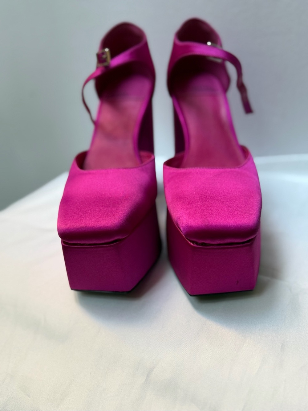 Jeffrey Campbell Over-N-Out fuchsia satin platform block heels magenta size 8 - Picture 3 of 7